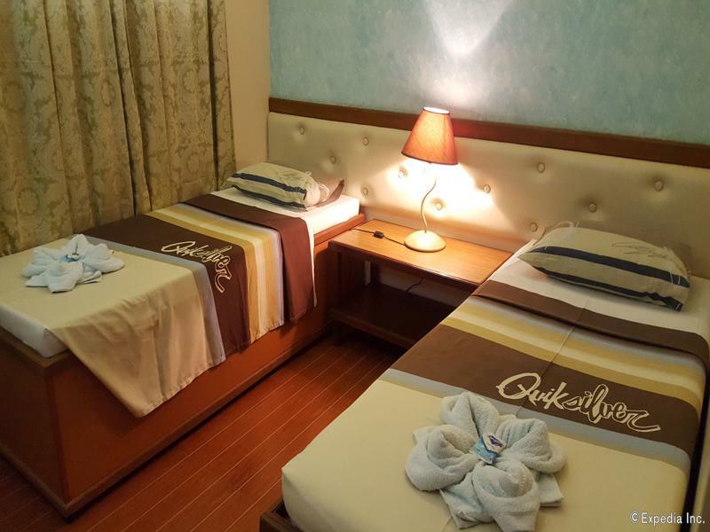 Julieta'S Pension House Puerto Princesa Bagian luar foto